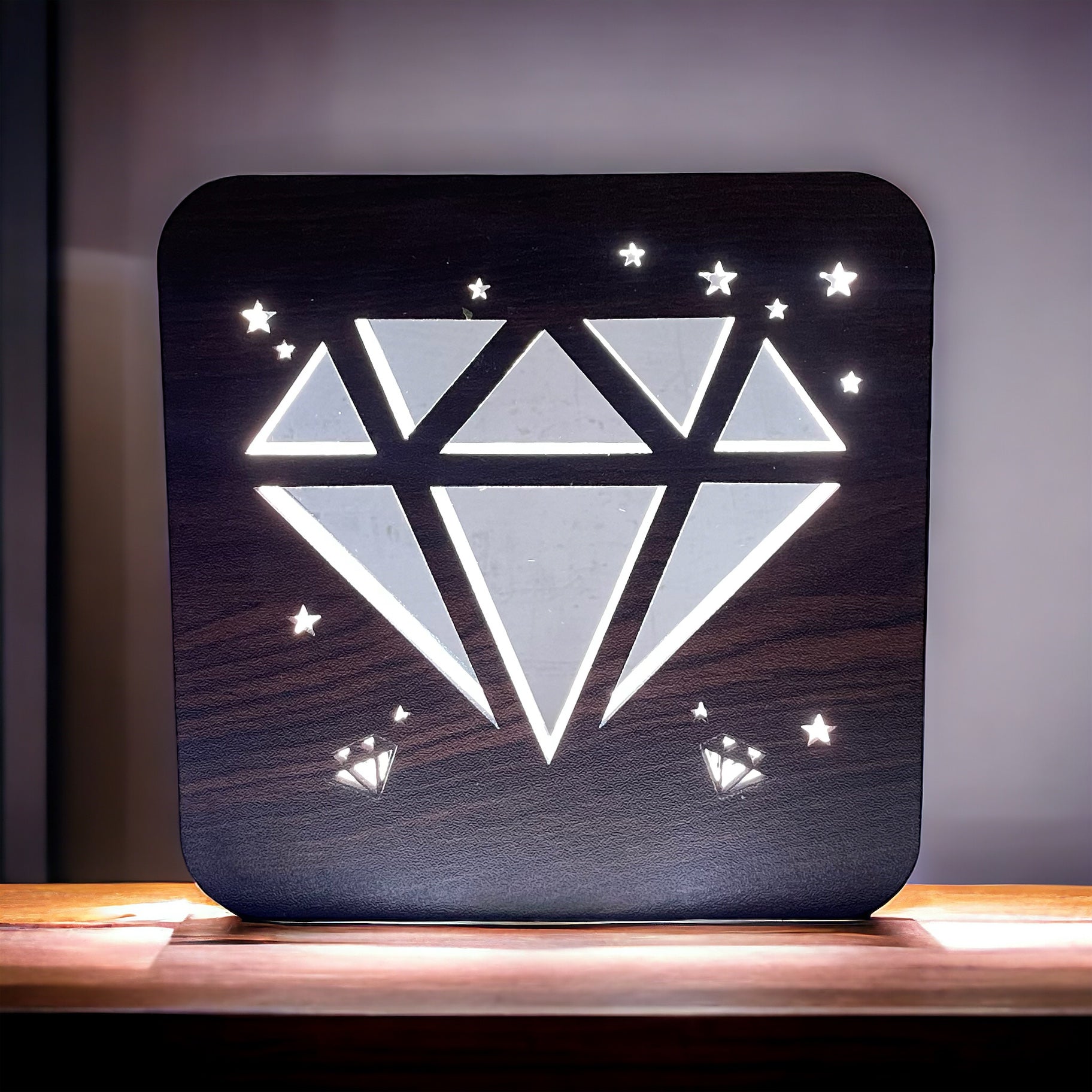 Diamond Table Lamp – Luxury Lighting for Any Room